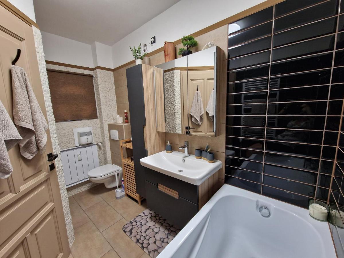 Rozina Apartman Mosonmagyarovar Exterior photo