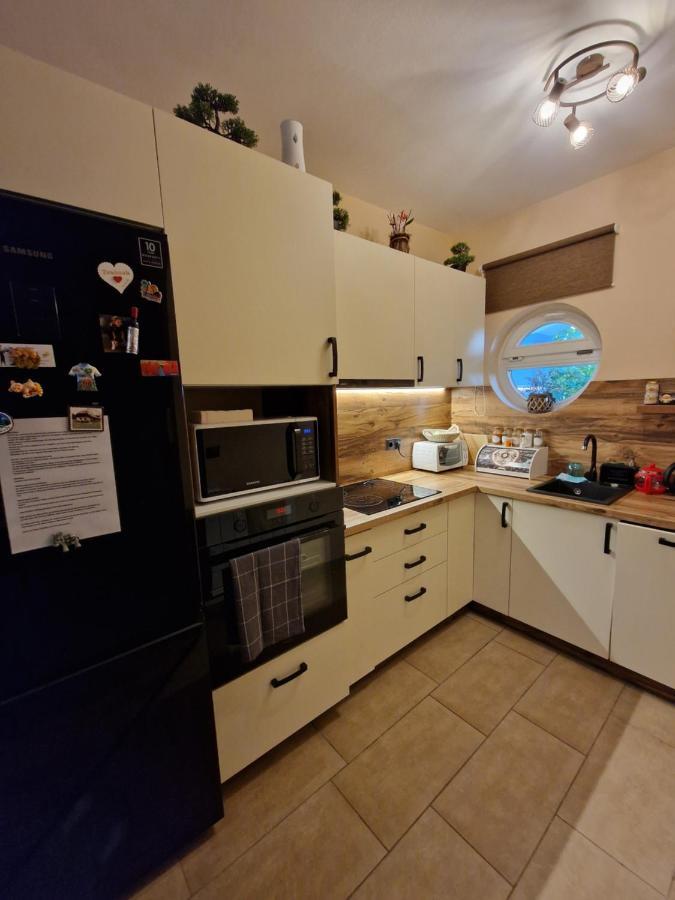 Rozina Apartman Mosonmagyarovar Exterior photo